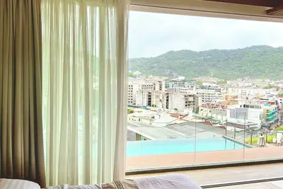 Image de 2 Bedroom Apartment 91м² with and pool view 300m from the sea