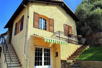 Image de Relax tra ulivi e mare, nel cuore della riviera dei fiori.