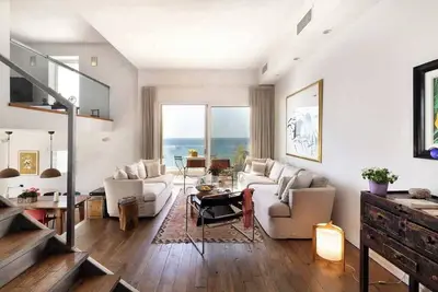 Image de Carmelo | Cliff Tower