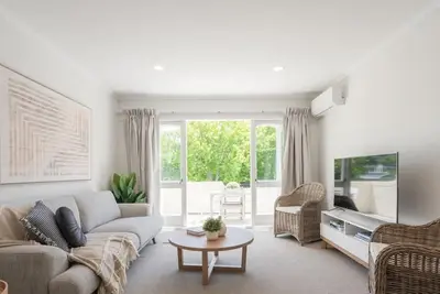 Image de Qv Stays Gorgeous Hideaway with Spanish Charm