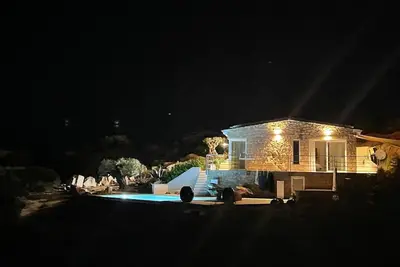 Image de Villa 'La Marinedda' avec Vue sur la Mer, Piscine Privée et Climatisation