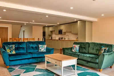 Image de Belle maison de vacances pour 8 personnes avec Wifi, bain à remous et animaux admis