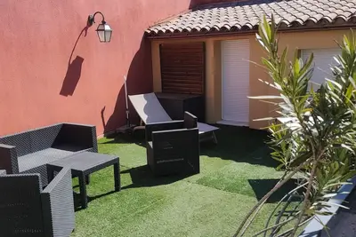 Image de Appartement 130 m² climatisé avec grande terrasse – 2 chambres + suite parentale