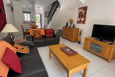 Image de 2-bedroom garden townhouse in Polis Chrysochous with WiFi, communal pool and gym