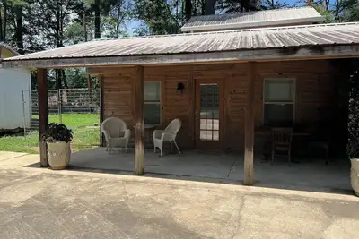 Image de Charming private 2-bedroom cottage in  Texarkana with WiFi, Ac and peacocks!