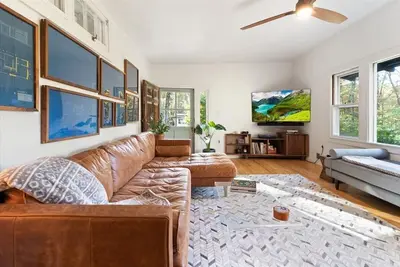 Image de Grotto Grove A Private Poconos Cabin -Secluded Retreat w/ Firepit & Trail Access