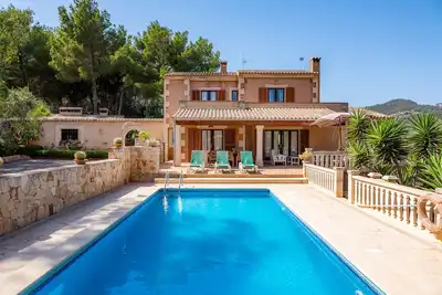 Image de \"Villa es Turo de França\" avec vue sur les montagnes, piscine et Wi-Fi.