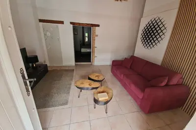 Image de Apparemment pour 8 personnes dans le Cevennes