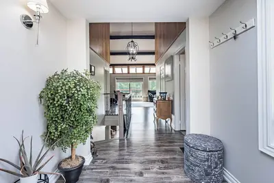 Image de 5-Bedroom Countryside Estate in Northern Gta – Ideal for Gatherings & Getaways