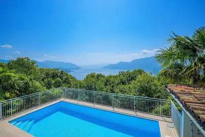 Image de Charming house with 6 rooms, panoramic views over Lake Maggiore and pool - tranquillity meets views