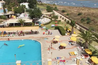 Image de Beach House Golden Club