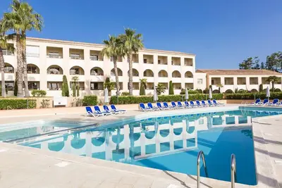 Image de T2 climatisé à 200m de la plage! Piscine + balcon