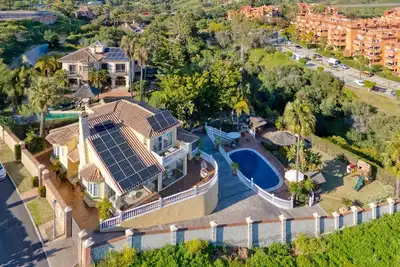 Image de Villa Oriente - Family Villa with pool in Marbella East