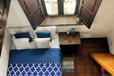 Image de La Casa del Picot. In the center of Antigua Guatemala, a few blocks from the park.