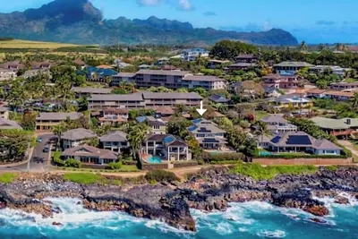 Image de Fabulous 7 bedroom for 14 oceanfront Poipu pool home!