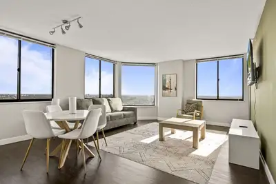 Image de 23rd Floor Sky Suite Downtown Pool/Gym/Parking