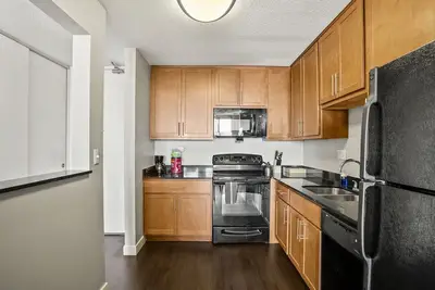 Image de 18th Floor Sky Suite Downtown Pool/Gym/Parking