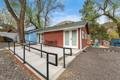 Image de Cabin 4- The Lady Moon