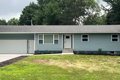 Image de Grab your skis and walk to the Granite Peak Ski Lift!