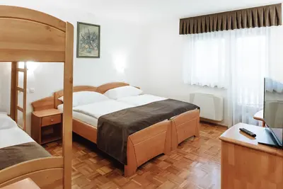 Image de Quadruple Room with Balcony 116