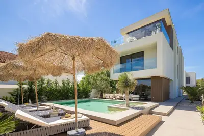 Image de Belle maison à Petrcane avec sauna