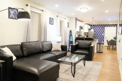 Image de Modern & Stylish 1-Bedroom Condo near Downtown