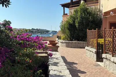 Image de Houses by the Sea 2