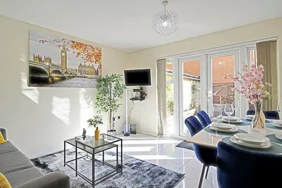 Image de 4brd Luxury House Rg2 - Free Parking