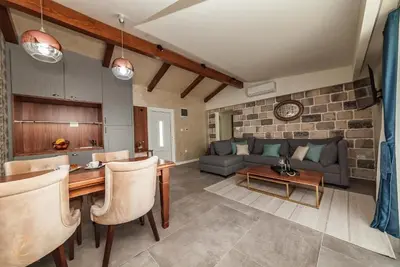 Image de Two bedroom Apartment with Sea View and Balcony