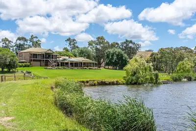 Image de Secluded, Stylish, and Spacious – The LostPlot