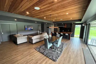 Image de Spacious Rural Two Bedroom still close to town