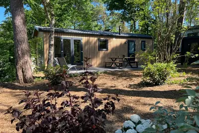 Image de Lodge et confortable dans un parc