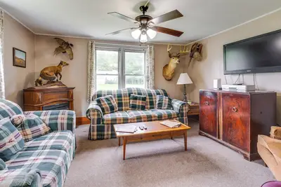 Image de Pet-Friendly Smithmill Retreat w/ Yard!