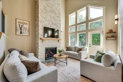 Image de Burke Mtn | Slopeside | Bike Park & Trails Access