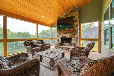 Image de 14 Mi to Mammoth Cave Np: Spacious Family Home