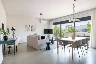 Image de Soft-Sized 1br Property in Marousi