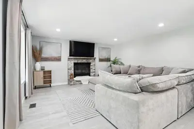 Image de 4-bedroom house in central Vancouver with WiFi, Ac. King bed.