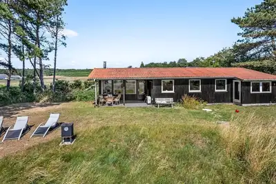 Image de \"Tatianna\" - 100m from the sea by Interhome