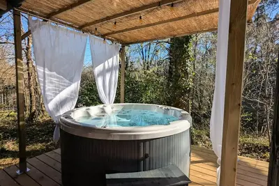 Image de chalet Grand Chêne avec Spa 4 à 5 personnes - 4 pers. inclus dans le tarif