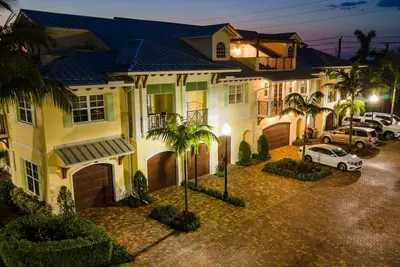 Image de Luxury Townhome |  Pool | Beach & Golf Escape