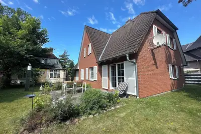 Image de Half of a house in the center of Zingst