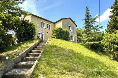 Image de Villa à la campagne avec de grands espaces. À 2 minutes de Castelnaudary.