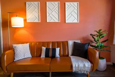 Image de King Suite, 10 mins to Ft Moore