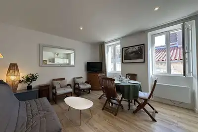 Image de Appartement 2 pièces au cœur de La Rochelle, proche port et marché