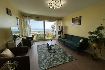 Image de Appartement rénové 2 pièces avec WiFi en bord de mer