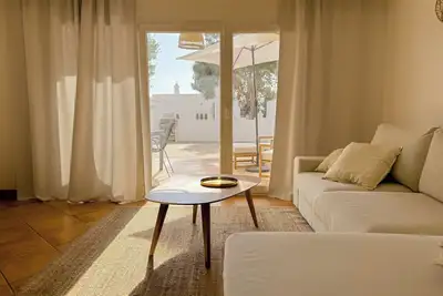 Image de Vacant House - Garrão beach House