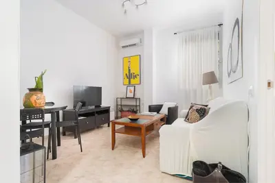 Image de Appartement 'La Naranja De Reina Mercedes' avec Wi-Fi et Climatisation