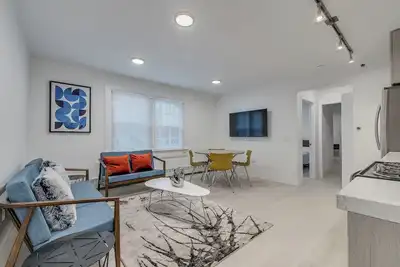 Image de Pet Allowed - Furnished 3 Bedroom @1425 Haro