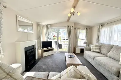 Image de Roulotte-Exécutif-Salle de bain privée-Balcon-Sandy Cove 16 - No Pets