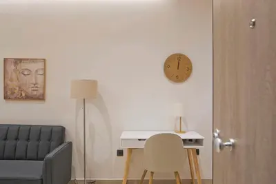 Image de Aliki Spacious, Fully Reno 2ba Apartment